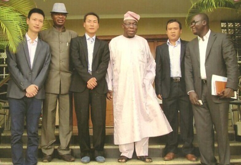 尼日利亚前总统奥巴桑乔先生接见汇鸿外经尼日利亚公司领导一行